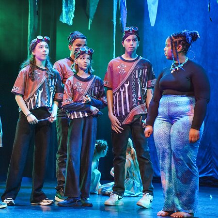 Theatervoorstelling in de Bussel